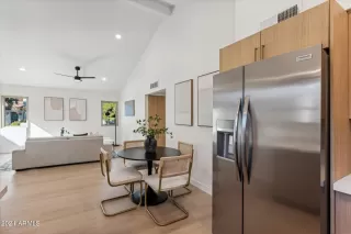 Photo #2: 6753598 Listing