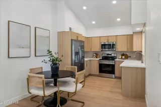 Photo #3: 6753598 Listing