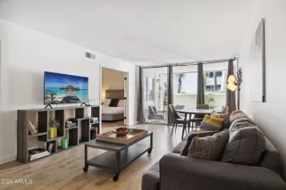 Photo #1: 6753636 Listing