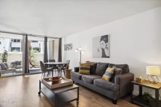 Photo #2: 6753636 Listing