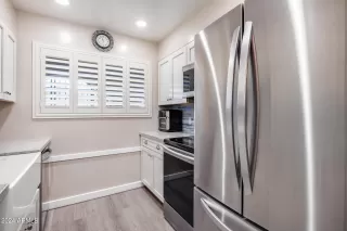 Photo #6: 6753700 Listing