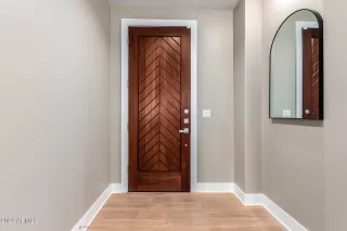 Photo #1: 6753847 Listing 