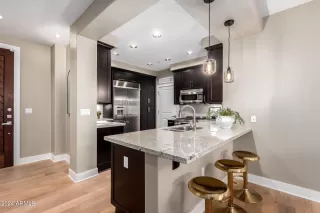 Photo #2: 6753847 Listing 