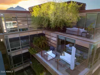 Photo #2: 6753876 Listing