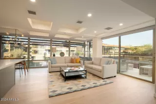 Photo #4: 6753876 Listing