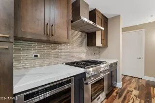 Photo #3: 6753877 Listing