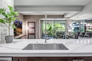 Photo #5: 6753877 Listing