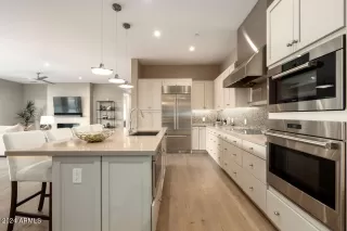 Photo #3: 6754009 Listing