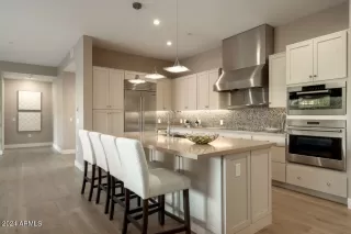 Photo #6: 6754009 Listing