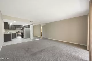 Photo #4: 6754053 Listing