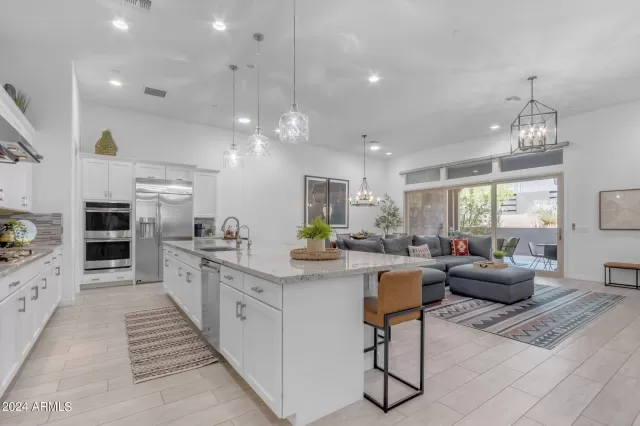 MLS: 6754097 Condo For Sale