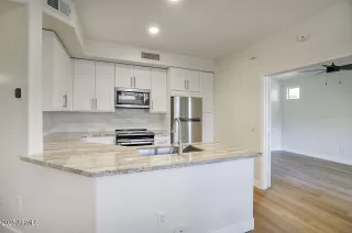 Photo #2: 6754315 Listing 