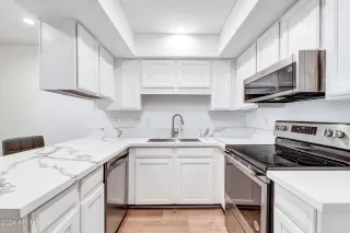 Photo #4: 6754347 Listing