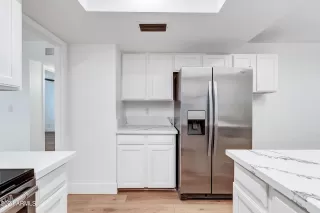 Photo #5: 6754347 Listing