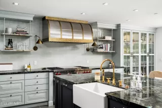 Photo #3: 6754435 Listing