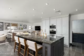 Photo #4: 6754435 Listing