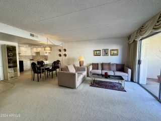 Photo #4: 6754461 Listing 