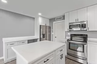 Photo #2: 6754493 Listing