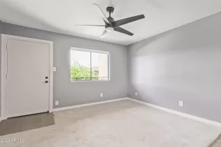 Photo #4: 6754493 Listing