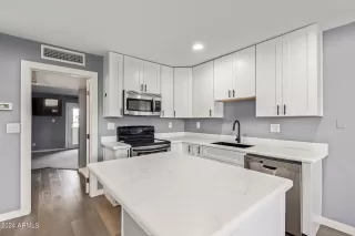 Photo #5: 6754493 Listing