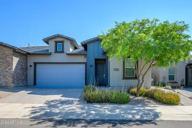 MLS: 6754806 Condo For Sale
