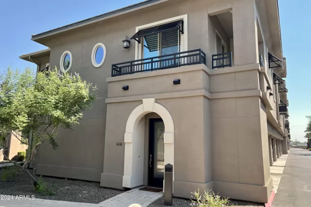 MLS: 6754945 Condo For Sale