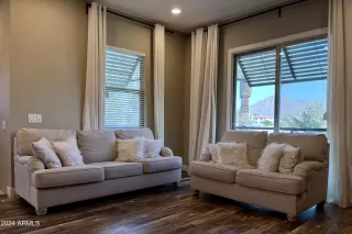 Photo #4: 6754945 Listing