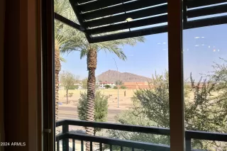 Photo #5: 6754945 Listing