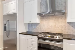 Photo #5: 6755005 Listing
