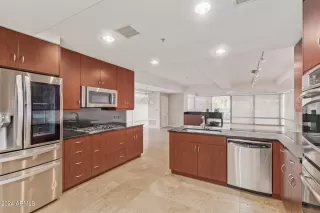 Photo #6: 6755021 Listing 