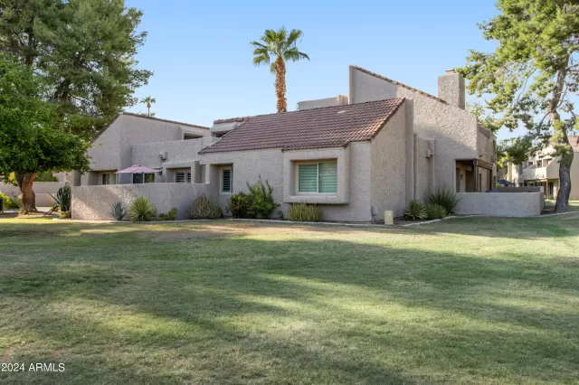 MLS: 6755448 Condo For Sale