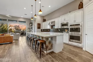 Photo #6: 6755593 Listing 