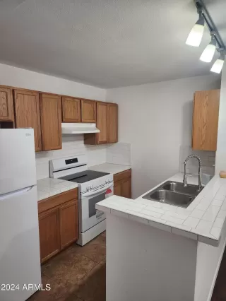 Photo #4: 6756051 Listing