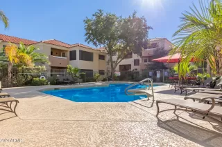 Photo #5: 6756318 Listing 