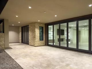 Photo #2: 6756352 Listing