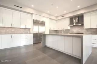 Photo #5: 6756352 Listing