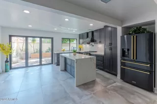 Photo #4: 6756694 Listing