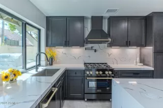 Photo #6: 6756694 Listing