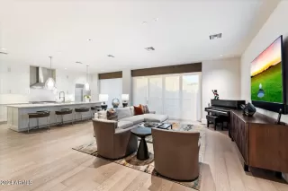 Photo #6: 6756705 Listing 