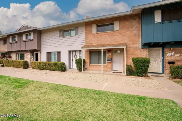 MLS: 6756768 Condo For Sale