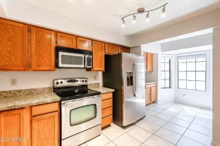 Photo #4: 6756896 Listing 