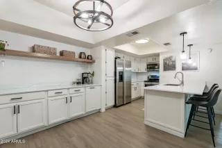 Photo #3: 6757010 Listing