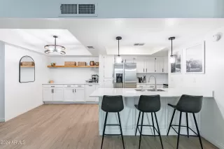 Photo #5: 6757010 Listing