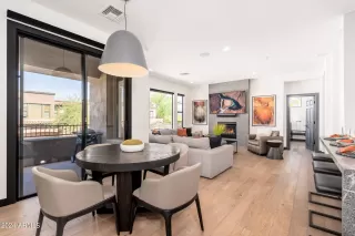 Photo #6: 6757018 Listing 