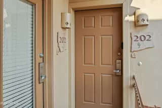 Photo #3: 6757053 Listing