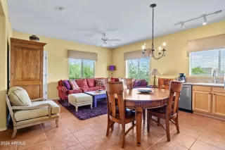 Photo #4: 6757053 Listing