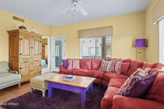 Photo #5: 6757053 Listing