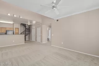 Photo #4: 6757366 Listing