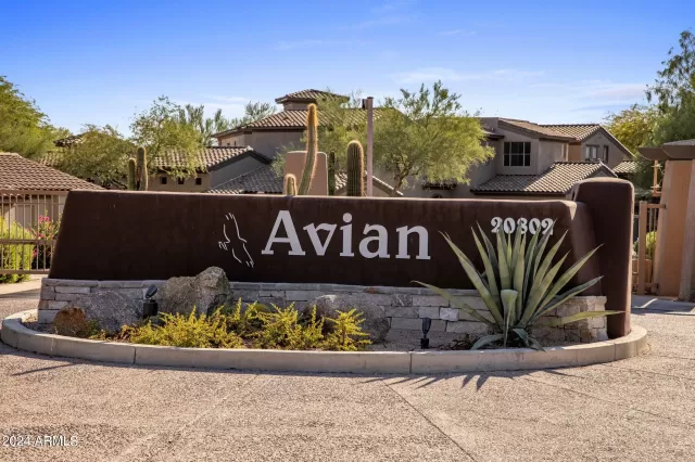 MLS: 6757472 Condo For Sale