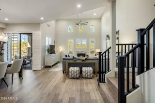 Photo #5: 6757472 Listing